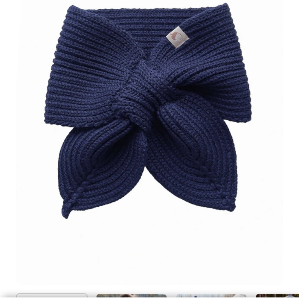 Navy Blue  100% wool Kids Knitted Bow scarf by Oh Chapo